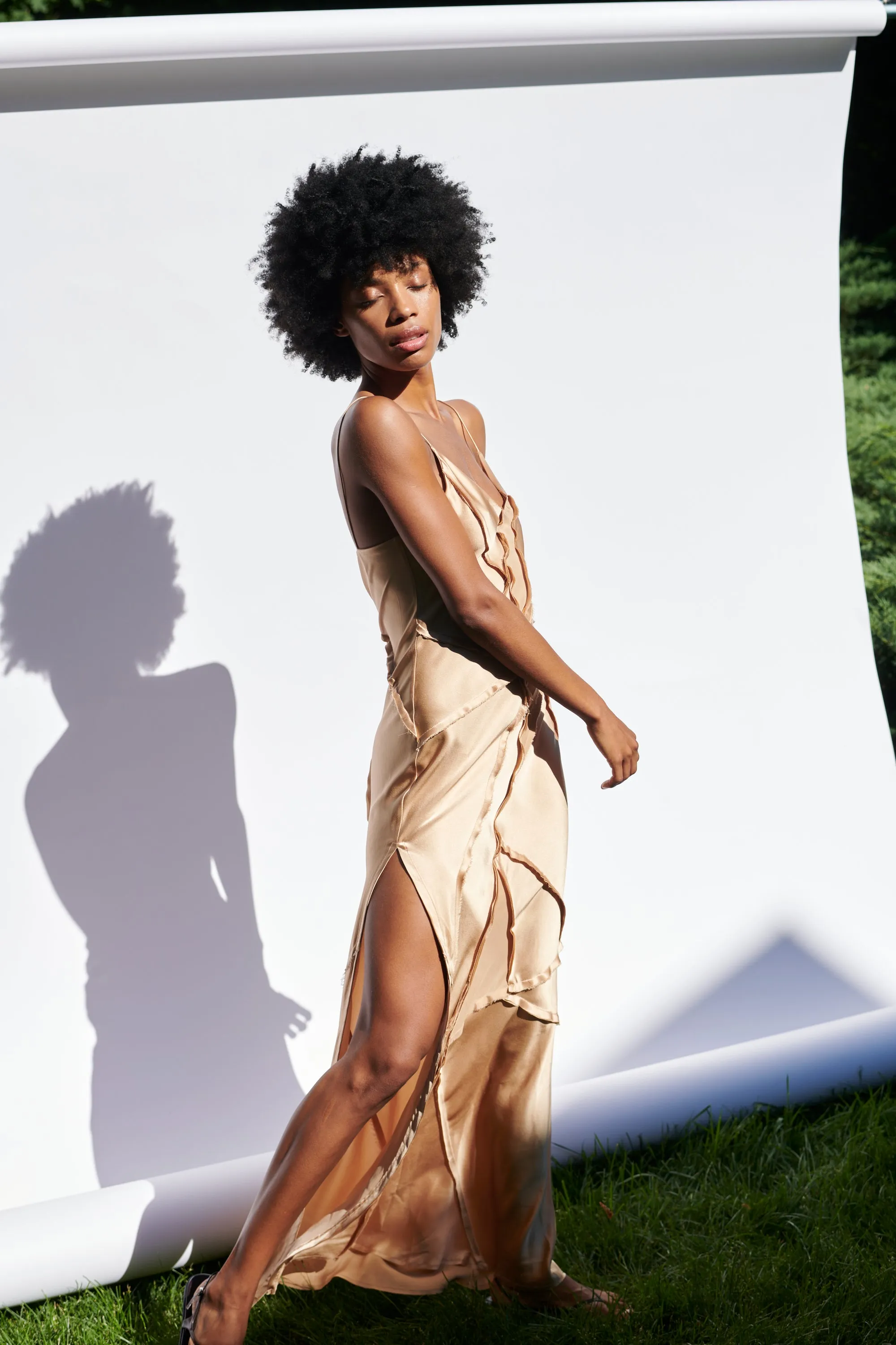 Elongated Recycled Dress with Slit - Desert