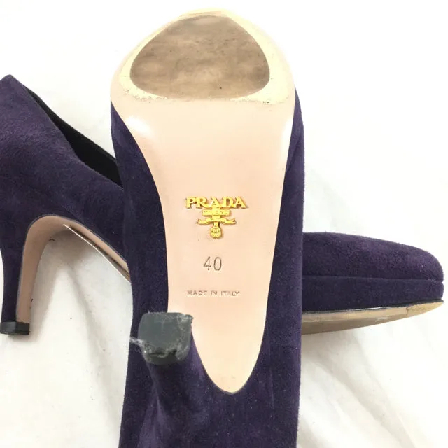 Prada Suede Pumps. Size 40